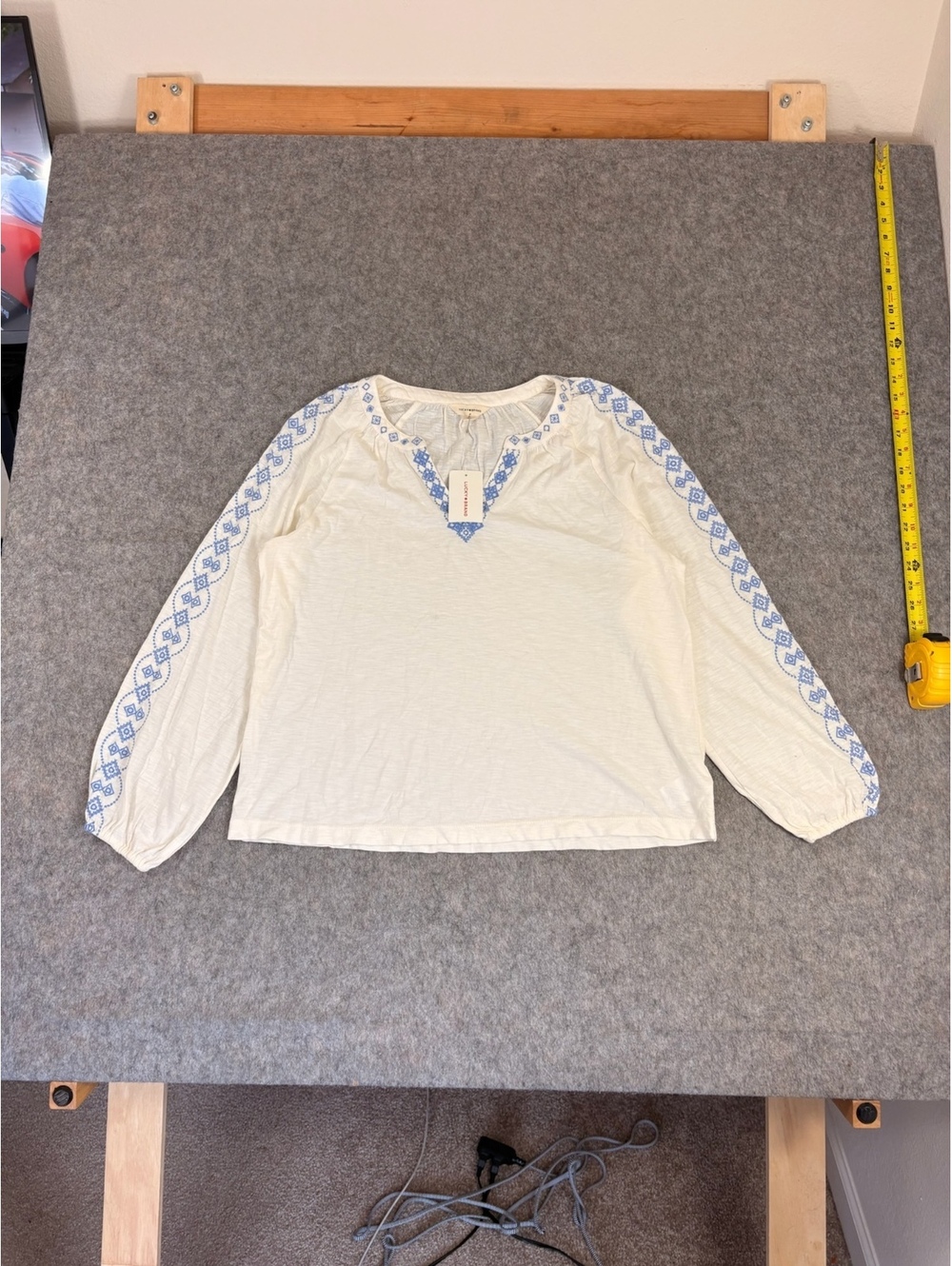 Lucky Brand white embroidered peasant top size small NWT